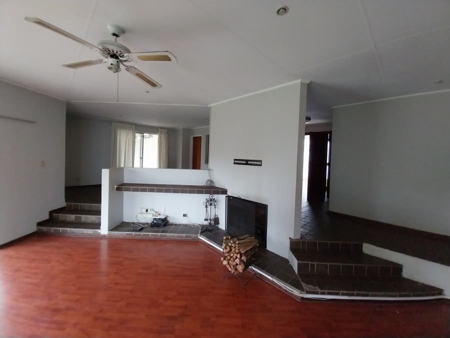 To Let 6 Bedroom Property for Rent in Fort Gale Eastern Cape
